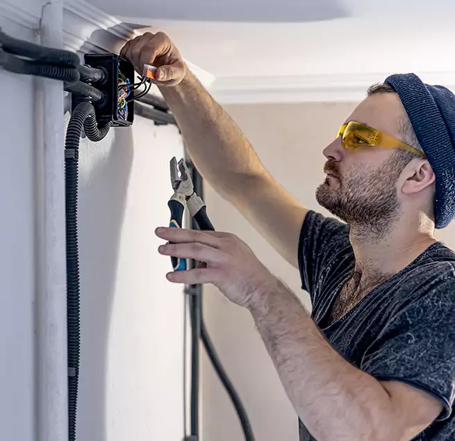 Why Aventura, FL Homeowners Choose Aventura Air Duct Cleaning Pro for HVAC UV Light Installation?